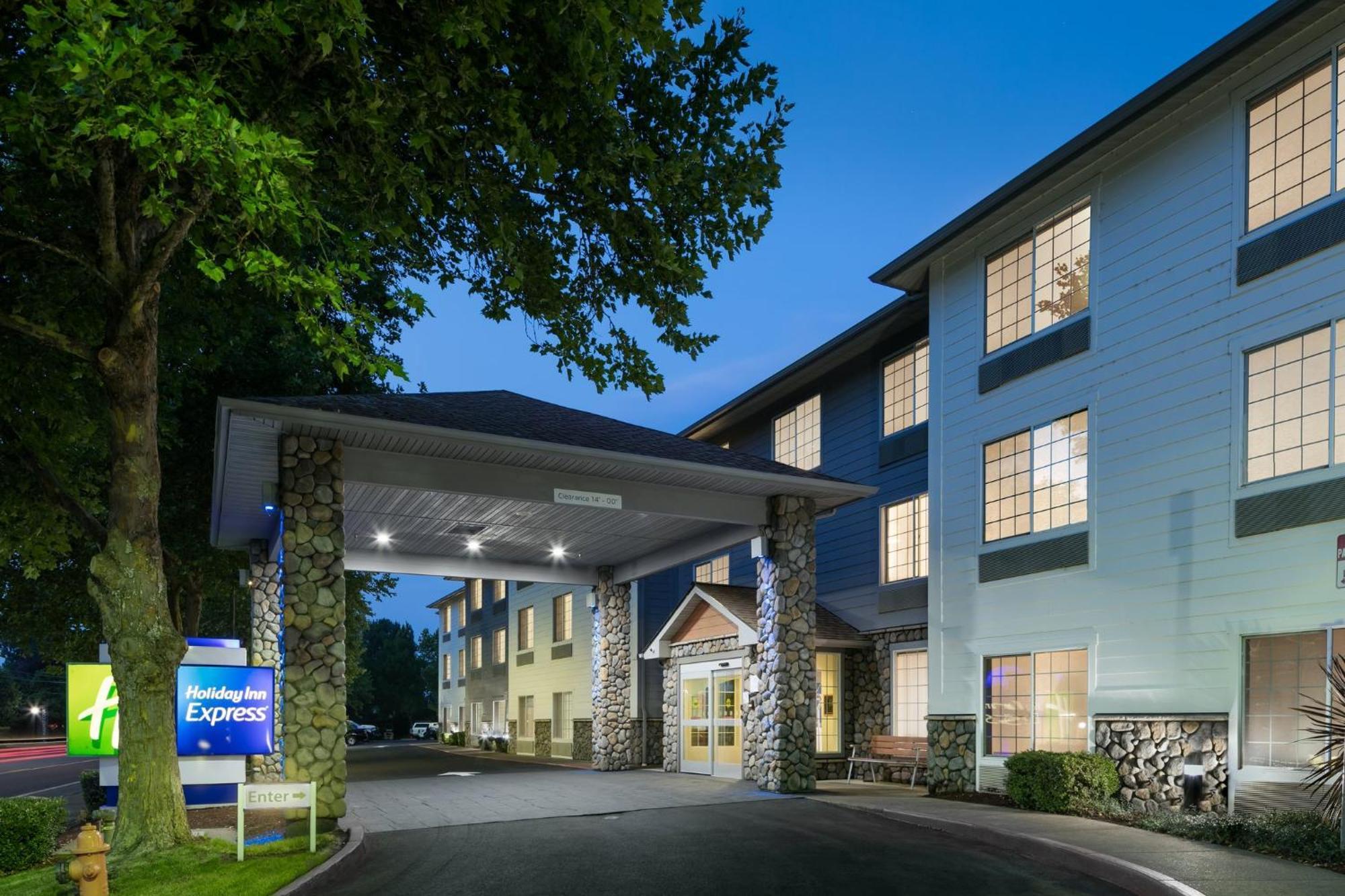 Holiday Inn Express Corvallis-On The River By Ihg Exterior foto